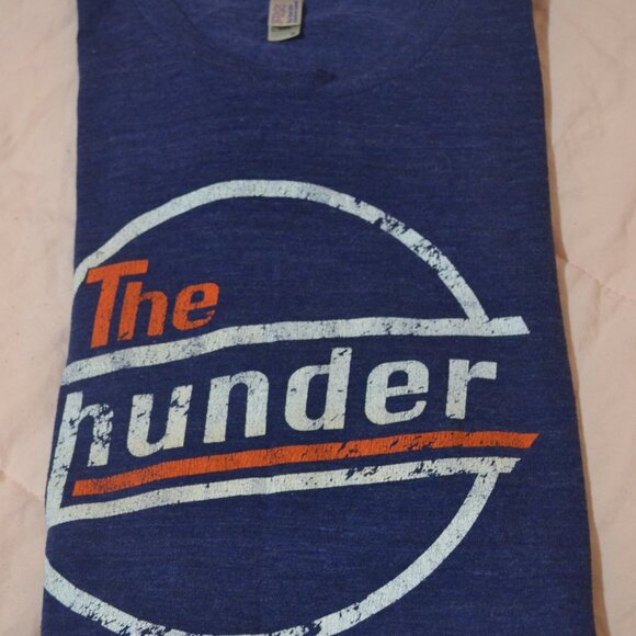 OKC Thunder T-Shirt Med - Picture 4 of 4